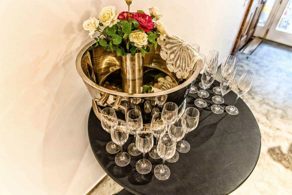 Dein Tisch 2 Kostbar Restaurant Engen Hegau ColorFX KDS 7110 Verbessert RR Bearbeitet 1920px